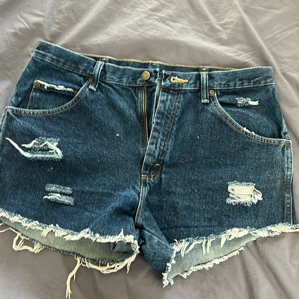 Women’s Jean shorts distressed